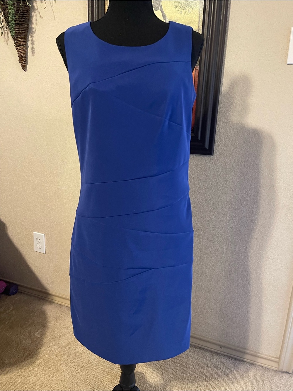 Classic Sleeveless Blue Sheath Dress